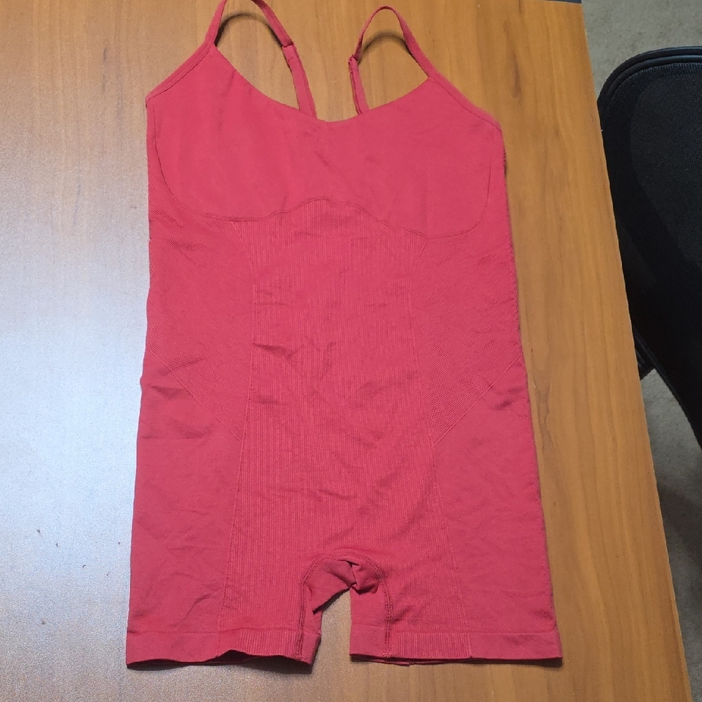 Colsie Womens Red Bodysuit